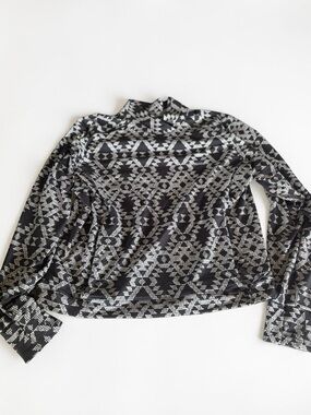 Columbia Base Layer Top XL Black White Pattern Athletic Thumbhole